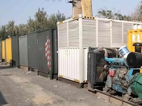 仁兴镇200KW柴油发电机机组每小时油耗是多少?